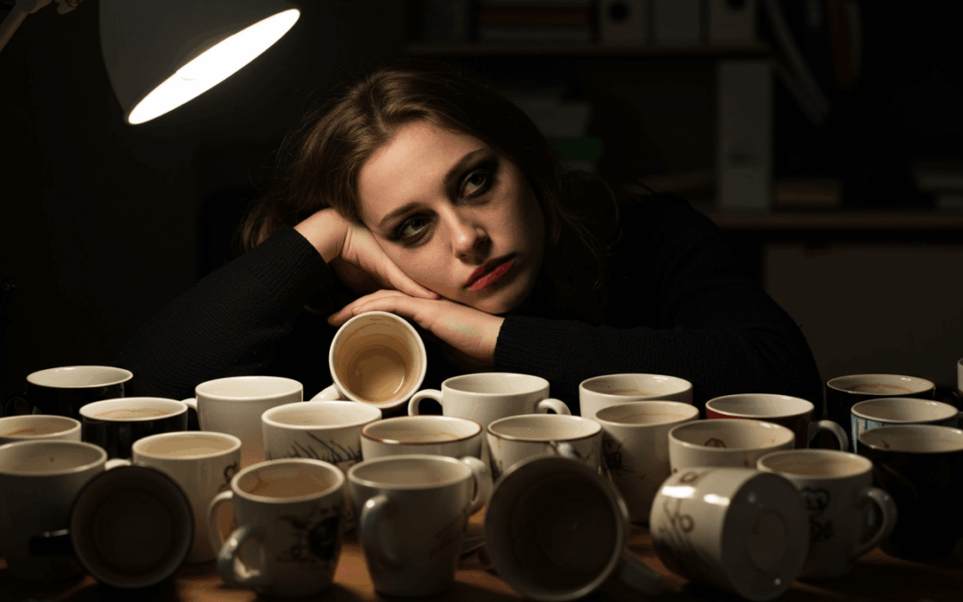 Za dużo kawy objawy – 5 nieoczywistych znaków, że przesadzasz z małą czarną